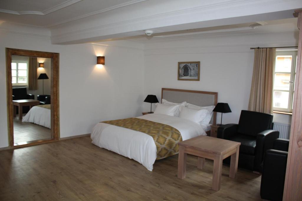 Hotel Hahnmuehle 1323 Кобург Стая снимка
